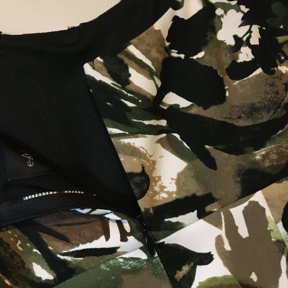 Connected Apparel Sleeveless Jungle Empress Waist Midi Dress - Picture 8 of 16